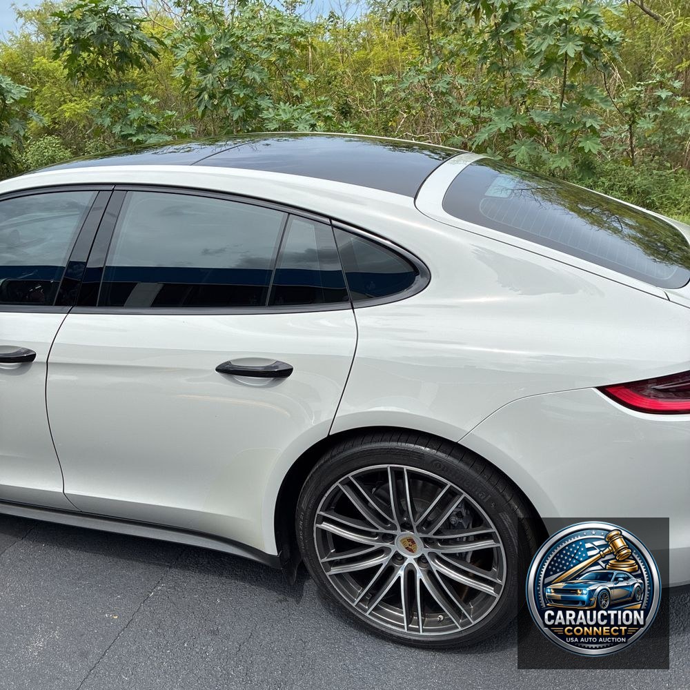 2018 Porsche Panamera Base
