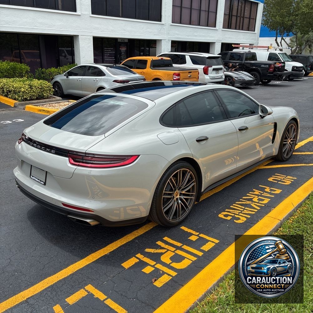 2018 Porsche Panamera Base
