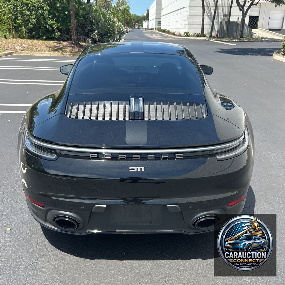 2024 Porsche 911 Carrera