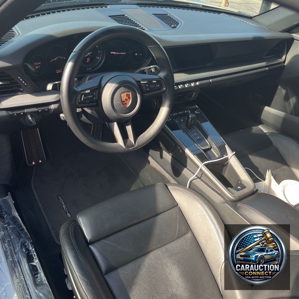 2020 Porsche 911 Carrera