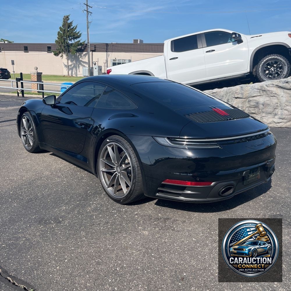 2020 Porsche 911 Carrera