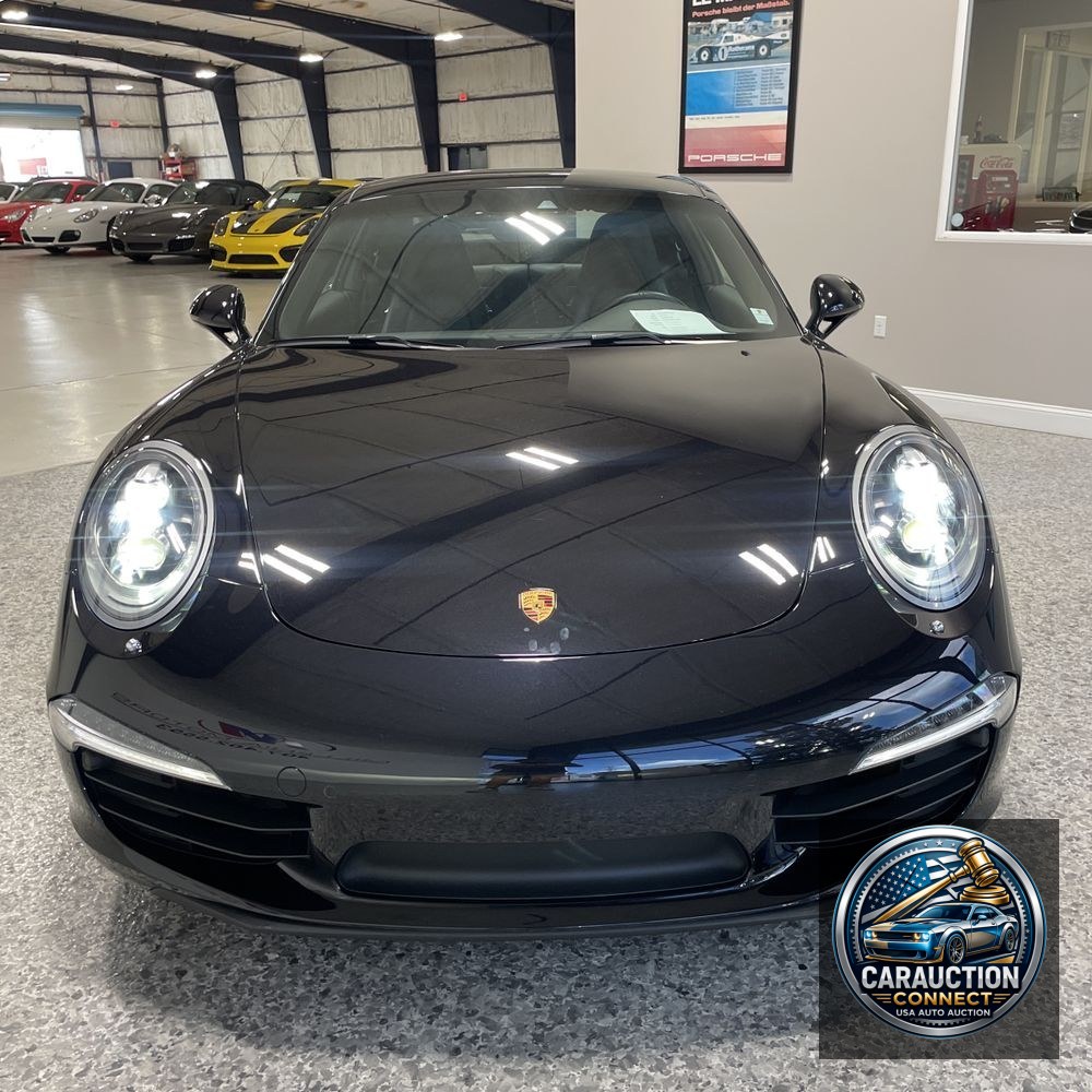 2016 Porsche 911 Carrera 4 Black Edition