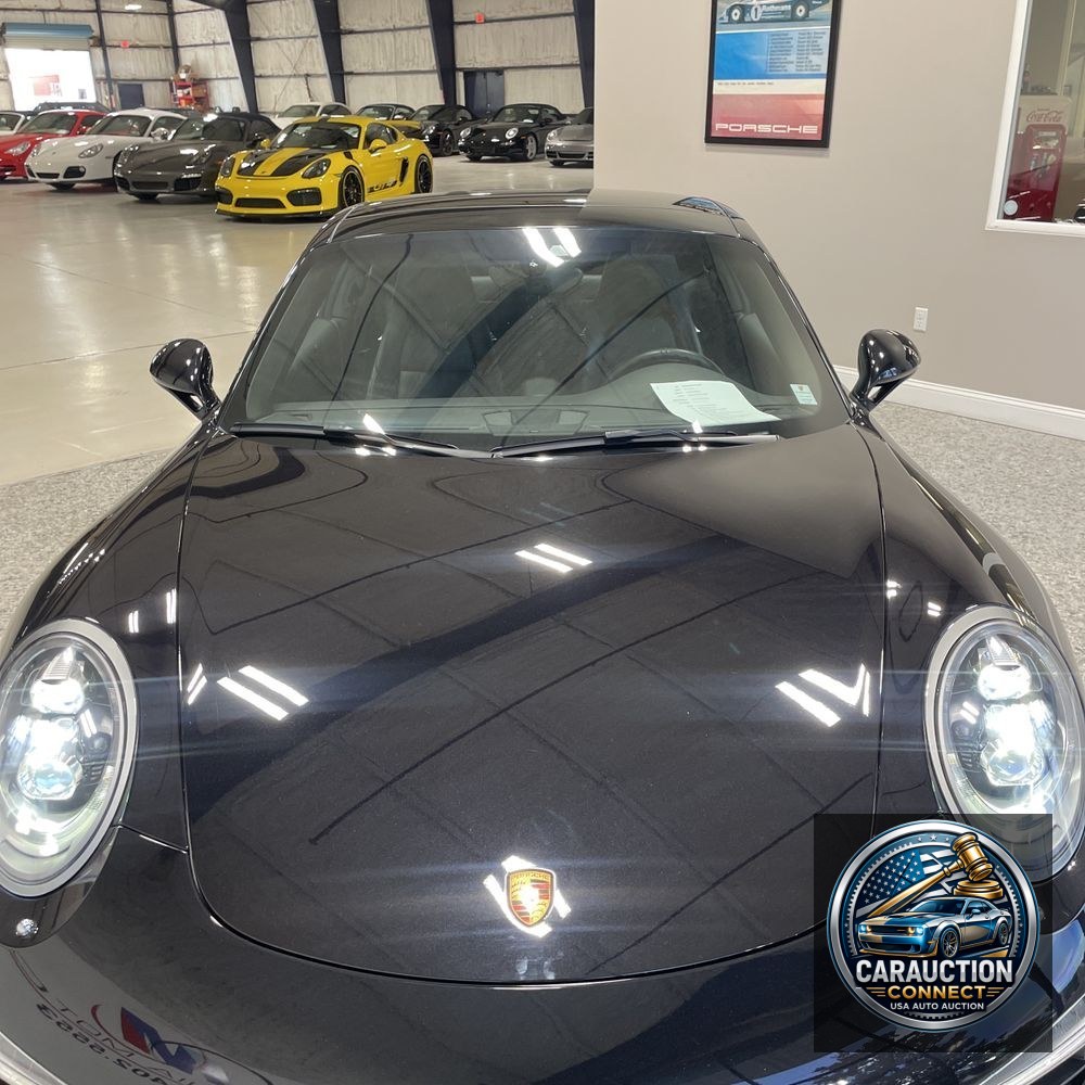 2016 Porsche 911 Carrera 4 Black Edition