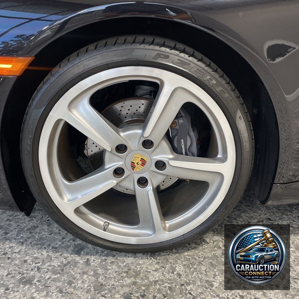 2016 Porsche 911 Carrera 4 Black Edition