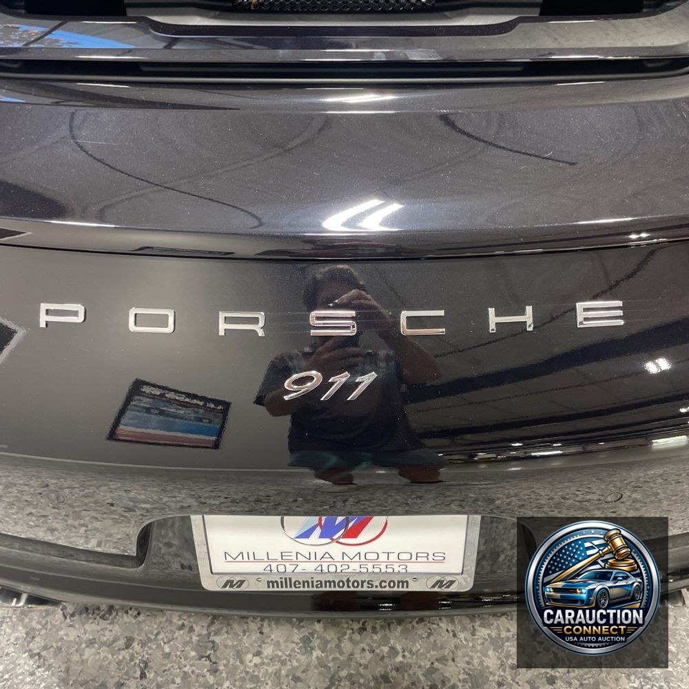 2016 Porsche 911 Carrera 4 Black Edition