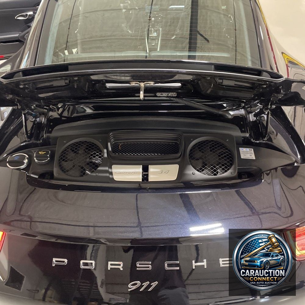 2016 Porsche 911 Carrera 4 Black Edition