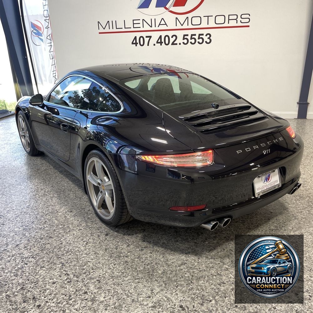 2016 Porsche 911 Carrera 4 Black Edition