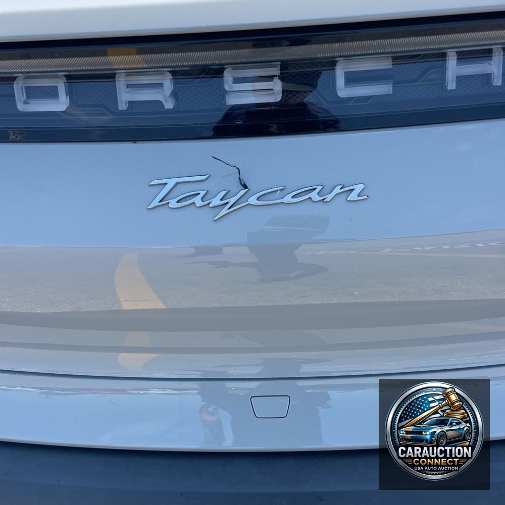 2022 Porsche Taycan Base