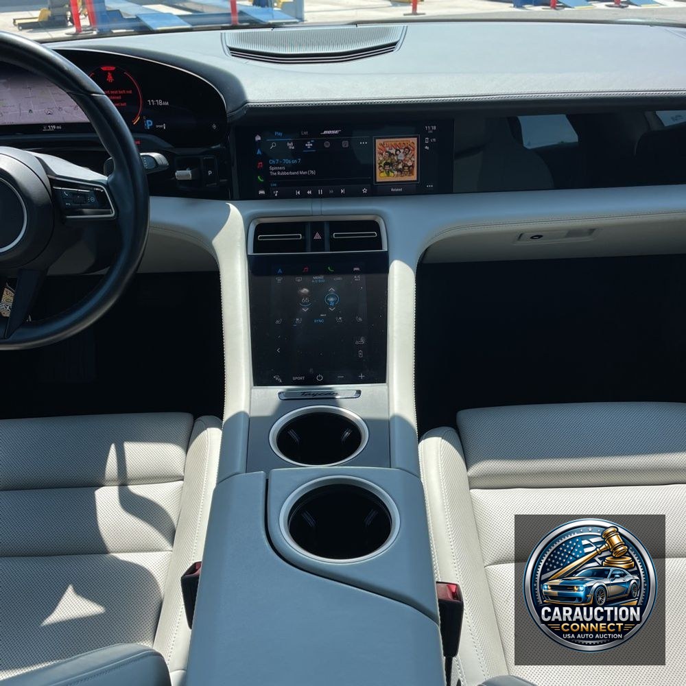 2022 Porsche Taycan Base