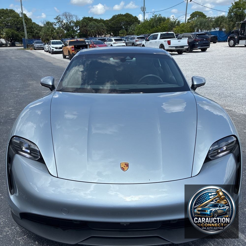 2022 Porsche Taycan Base