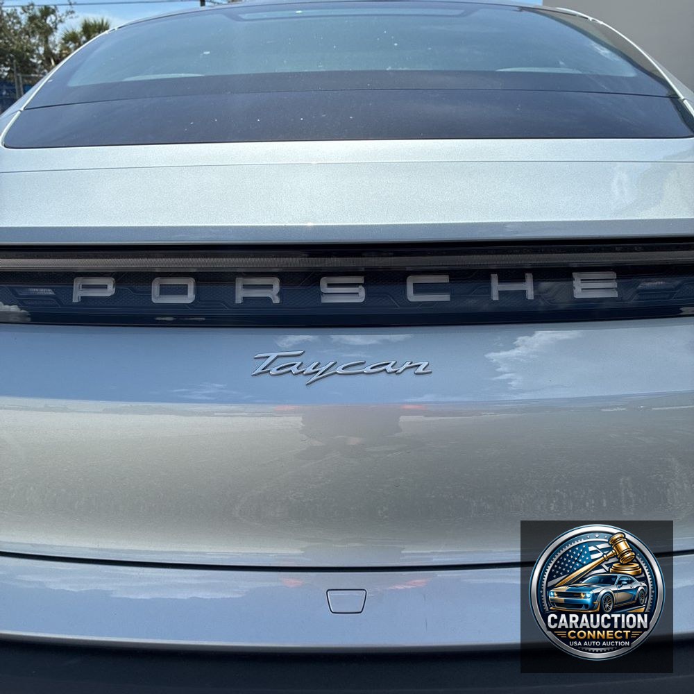 2022 Porsche Taycan Base