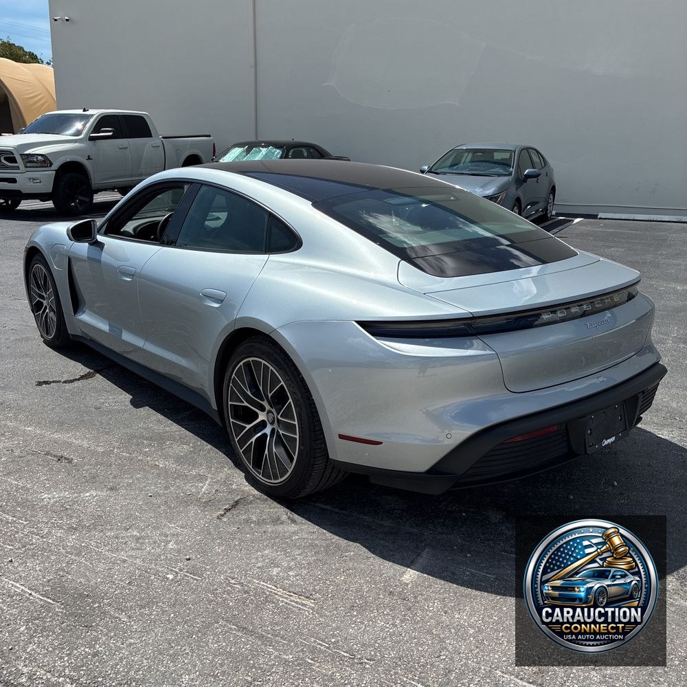 2022 Porsche Taycan Base