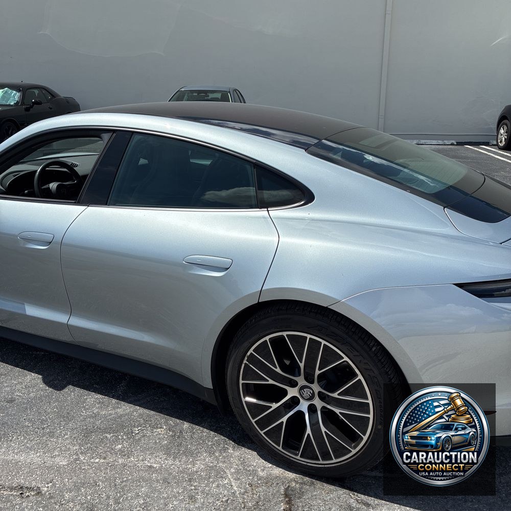 2022 Porsche Taycan Base