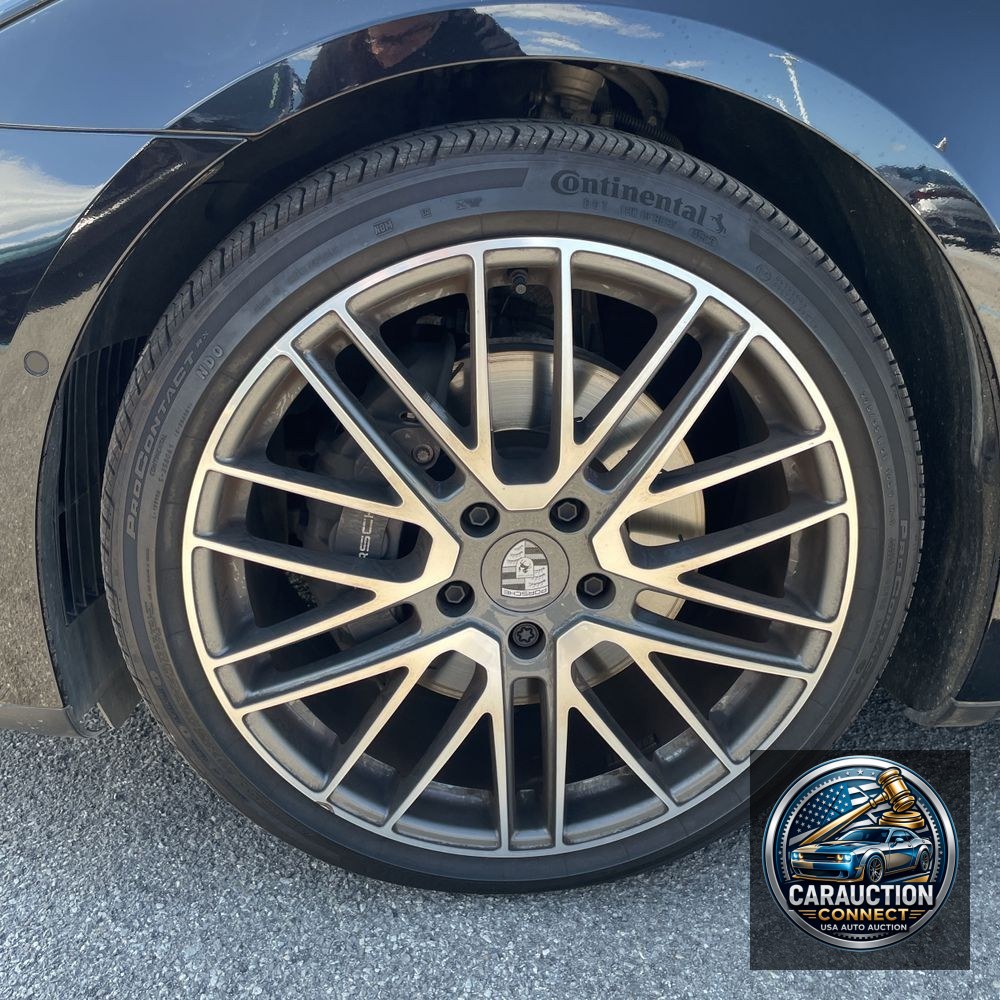 2024 Porsche Panamera Base