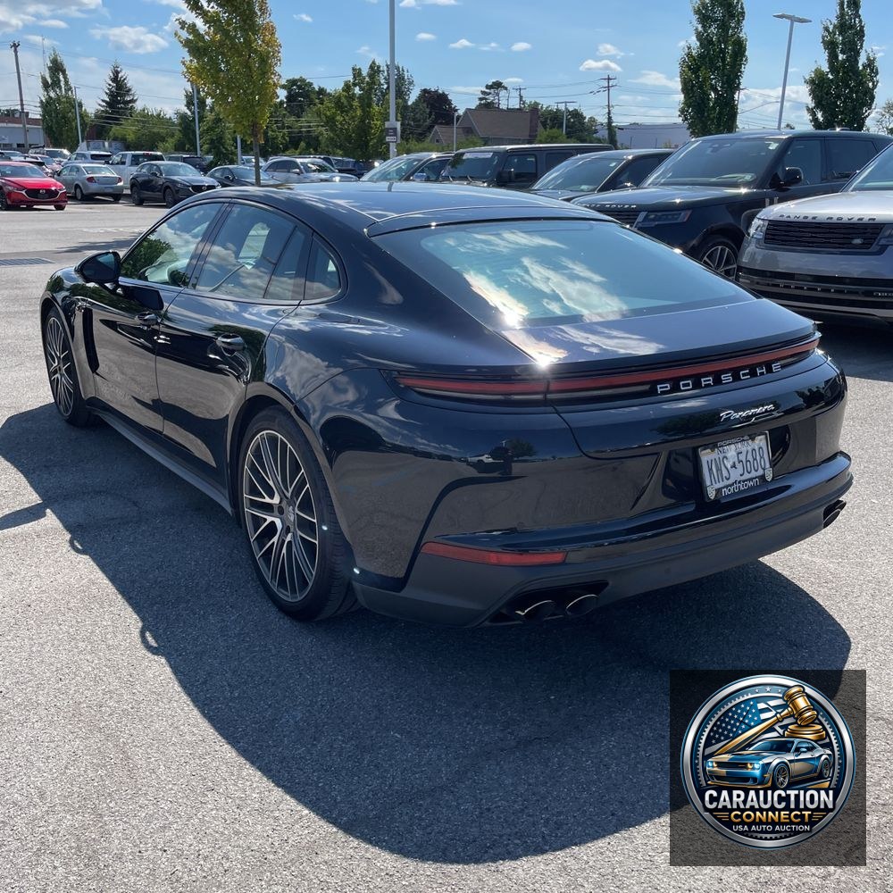 2024 Porsche Panamera Base
