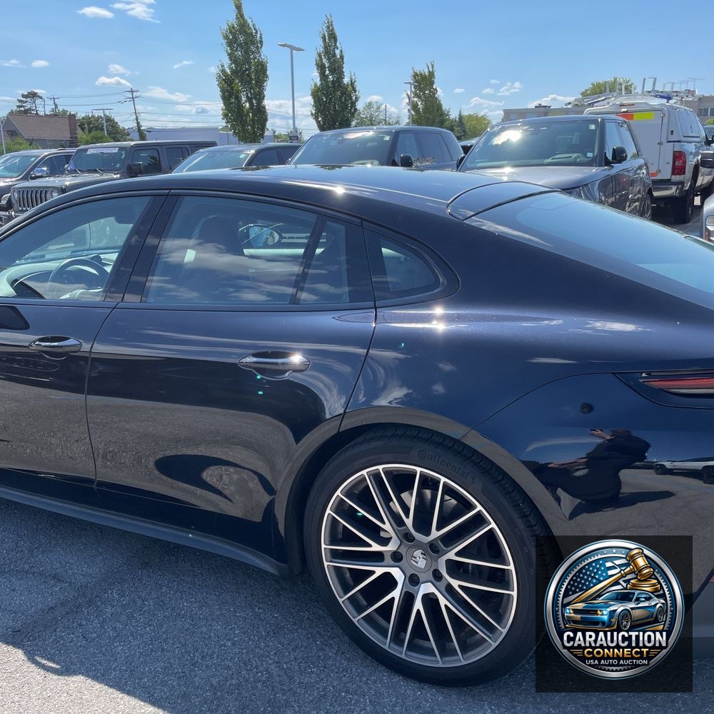 2024 Porsche Panamera Base