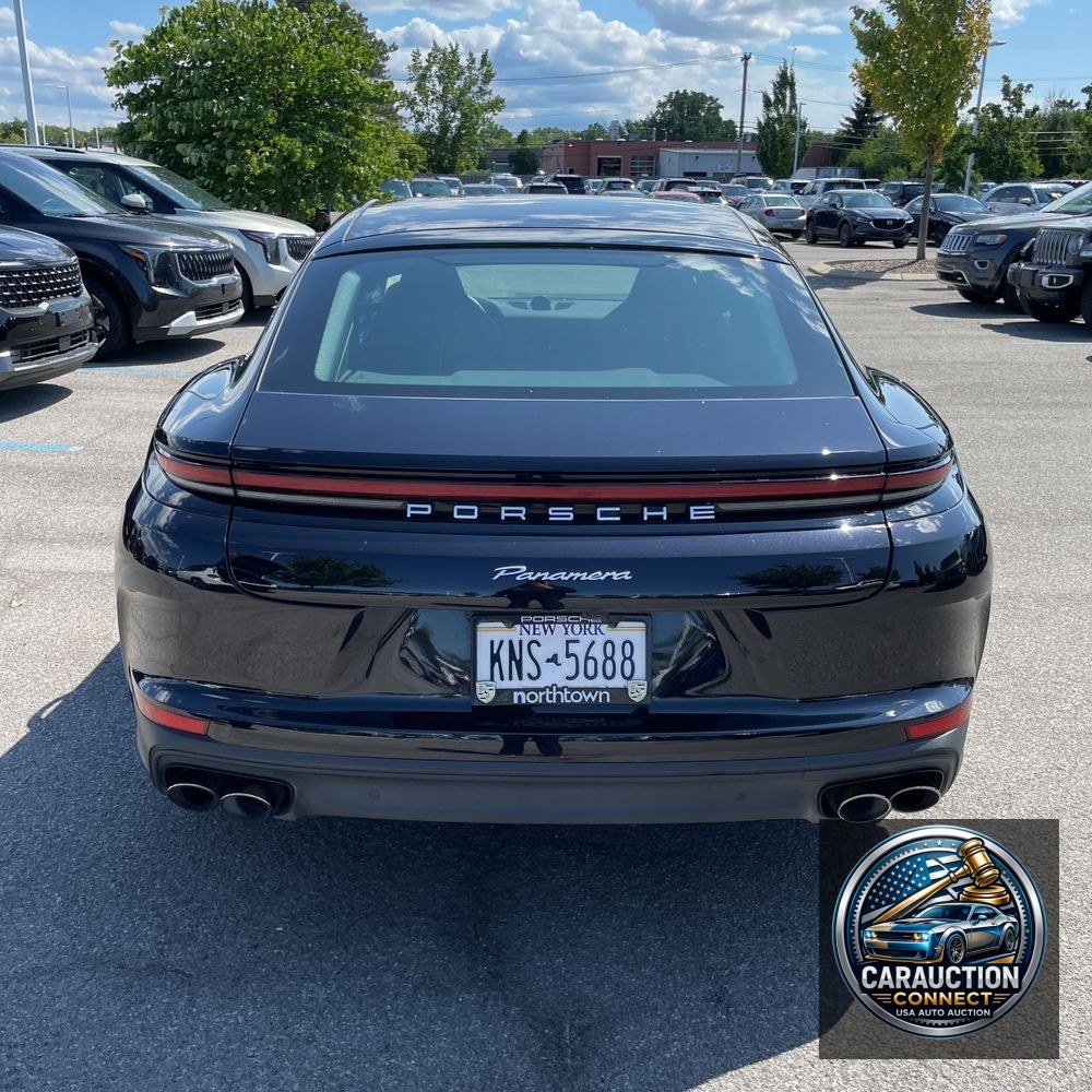 2024 Porsche Panamera Base