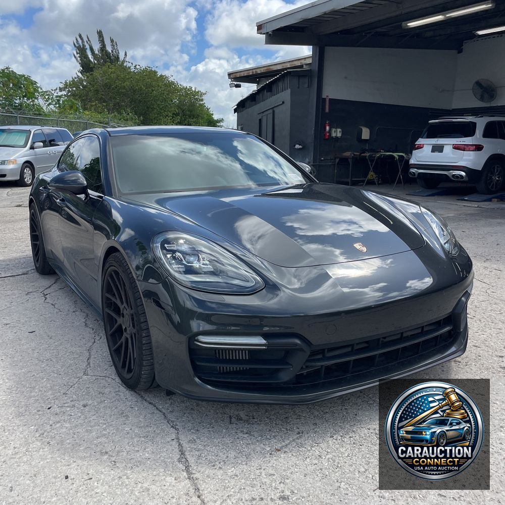 2018 Porsche Panamera 4S