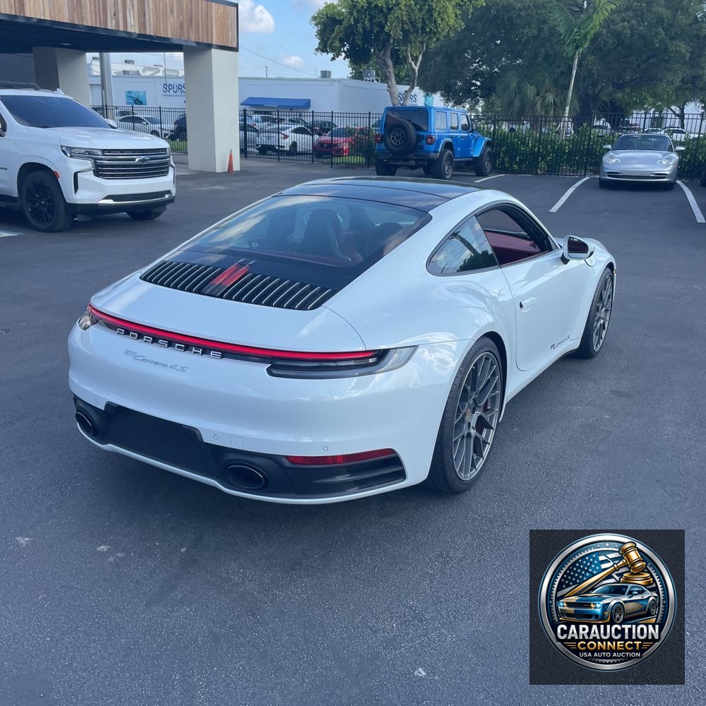 2020 Porsche 911 Carrera 4S