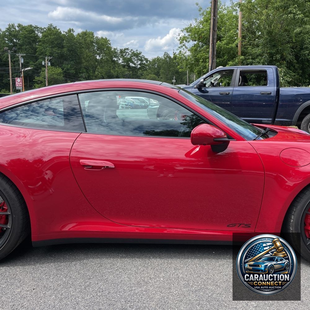 2022 Porsche 911 Carrera 4 GTS
