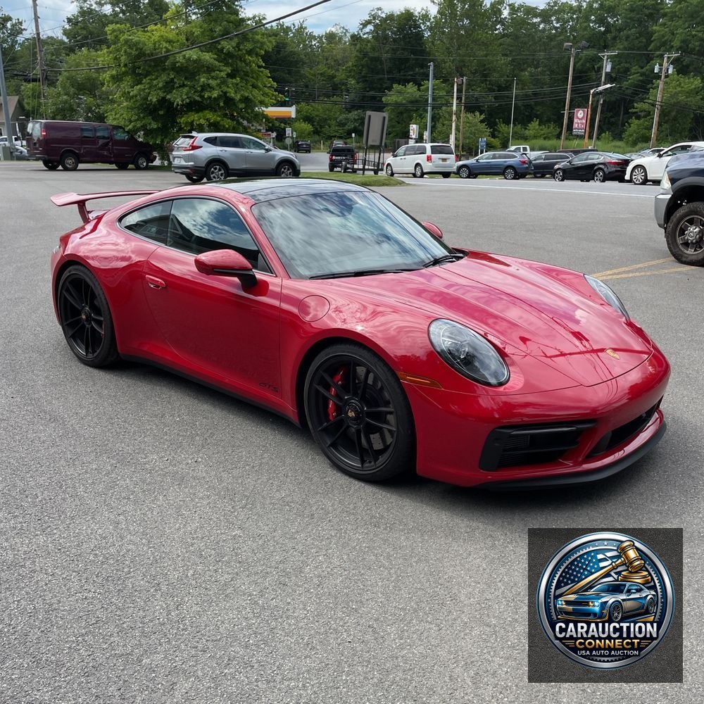 2022 Porsche 911 Carrera 4 GTS