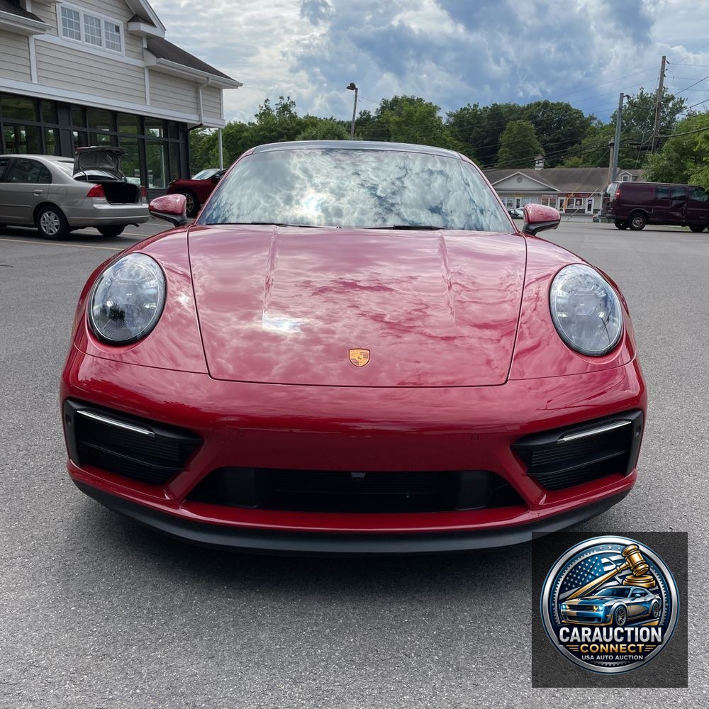 2022 Porsche 911 Carrera 4 GTS
