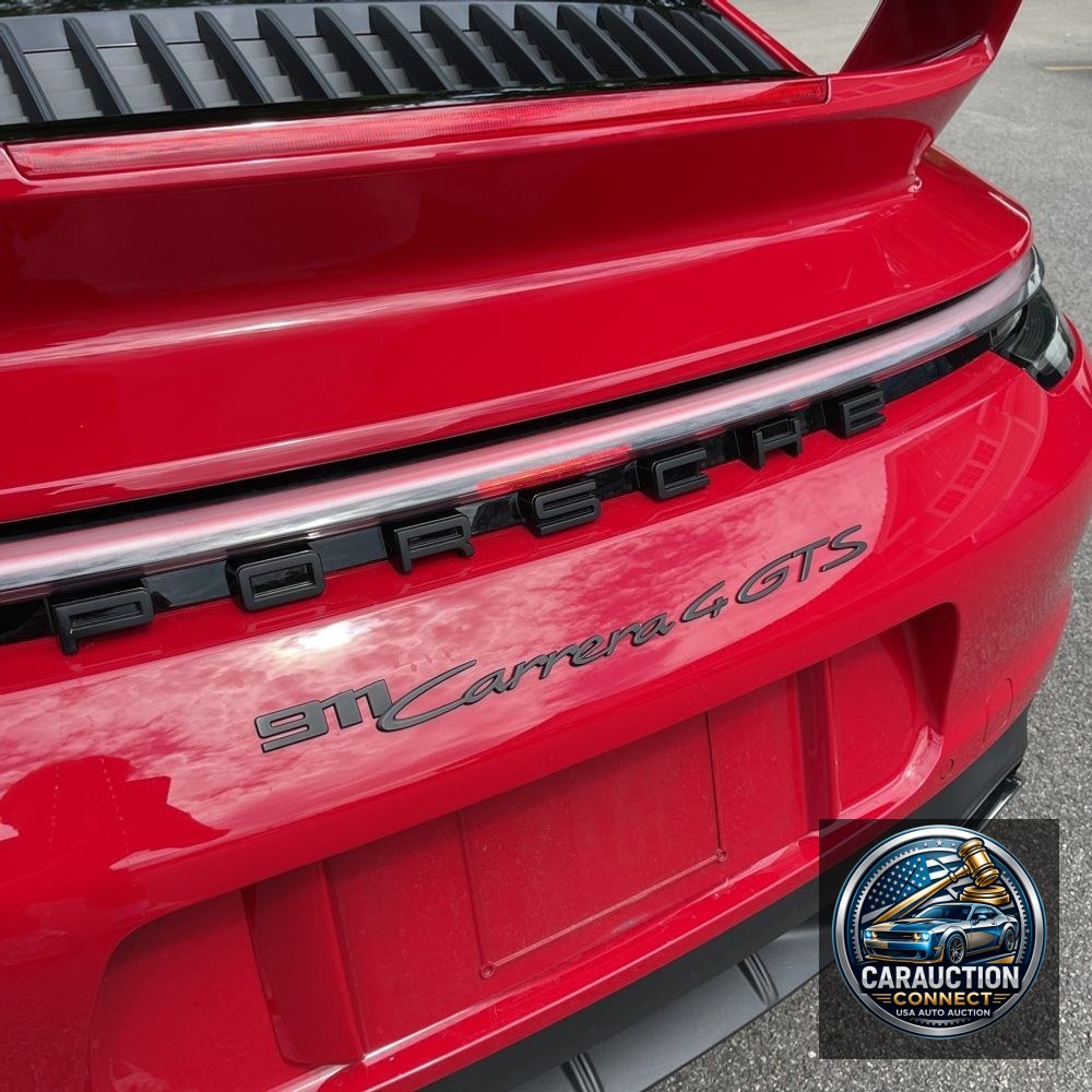 2022 Porsche 911 Carrera 4 GTS