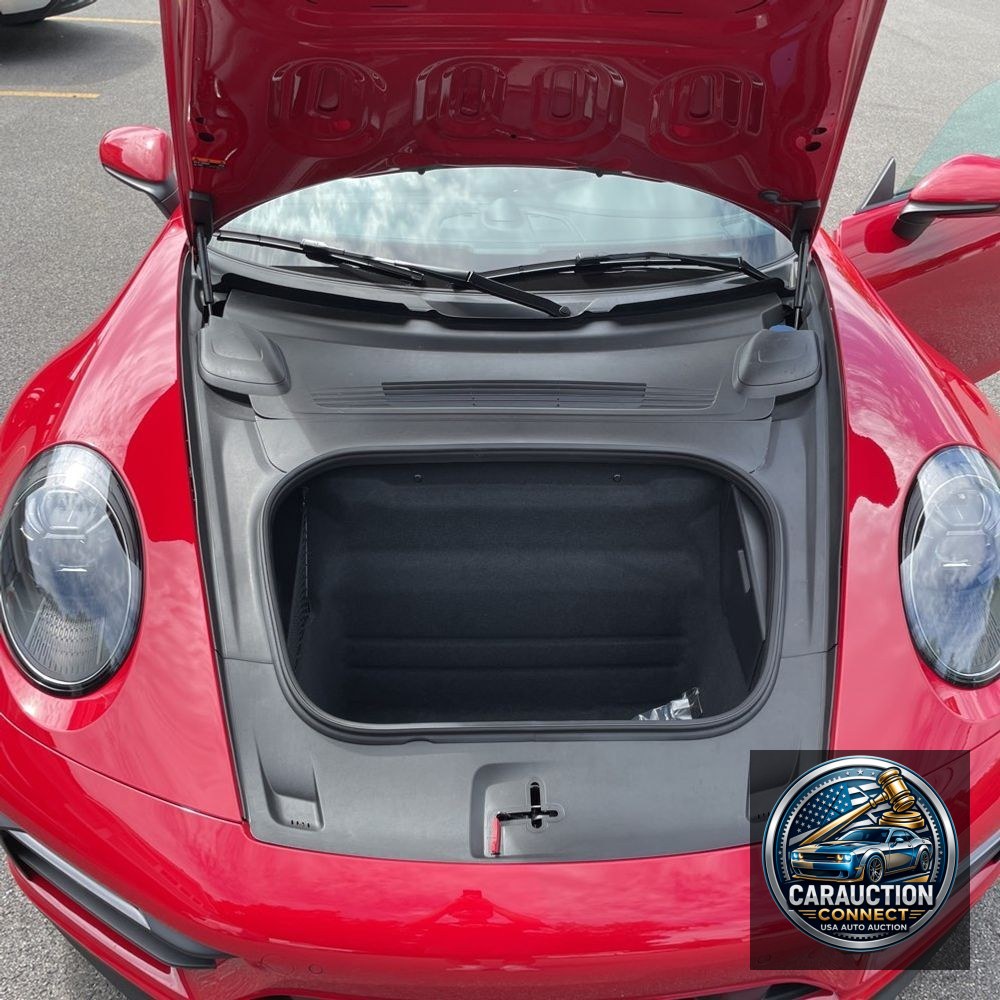 2022 Porsche 911 Carrera 4 GTS