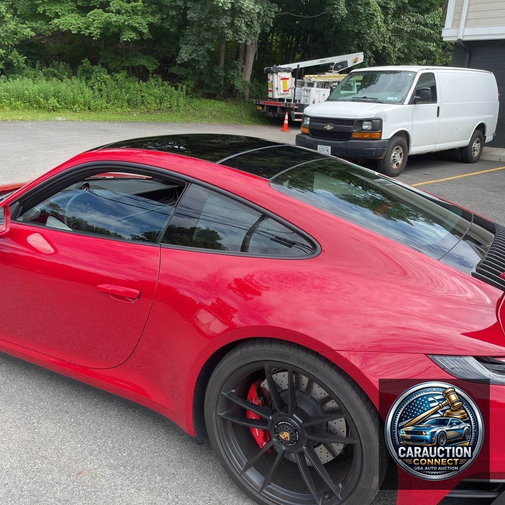 2022 Porsche 911 Carrera 4 GTS