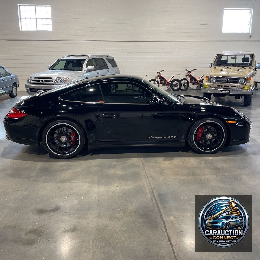 2012 Porsche 911 Carrera 4 GTS