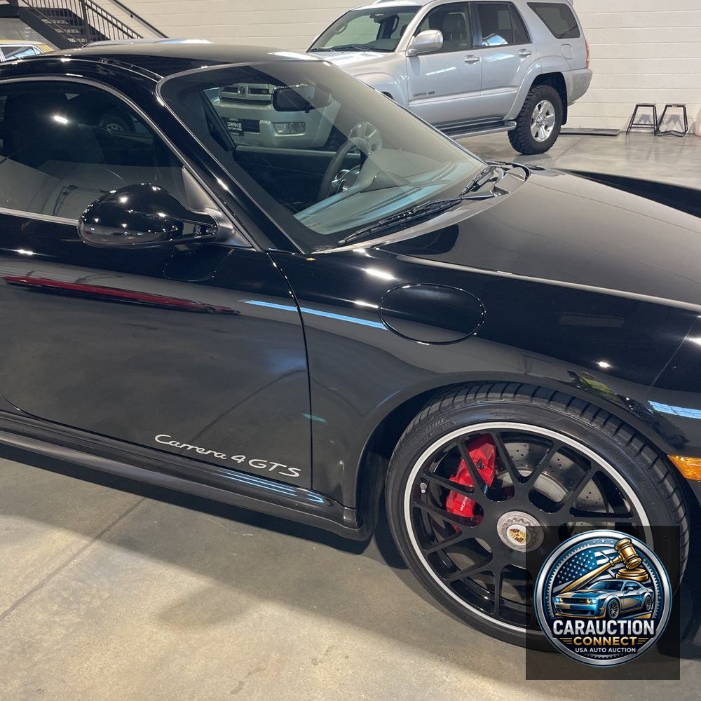 2012 Porsche 911 Carrera 4 GTS