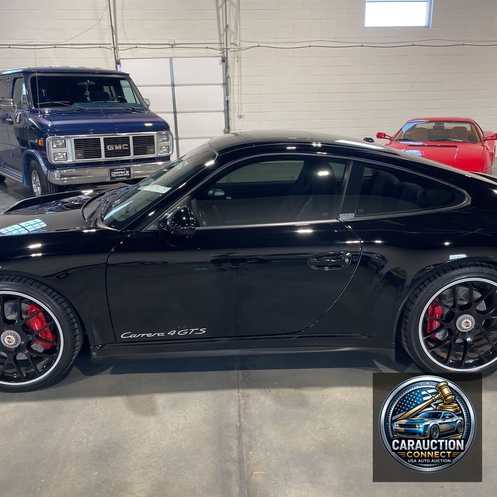 2012 Porsche 911 Carrera 4 GTS