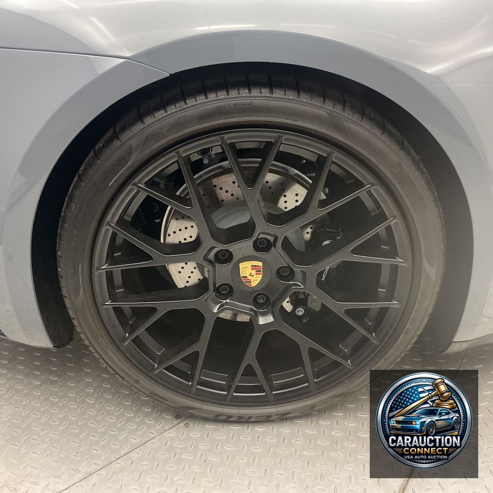 2024 Porsche 911 Carrera 4S