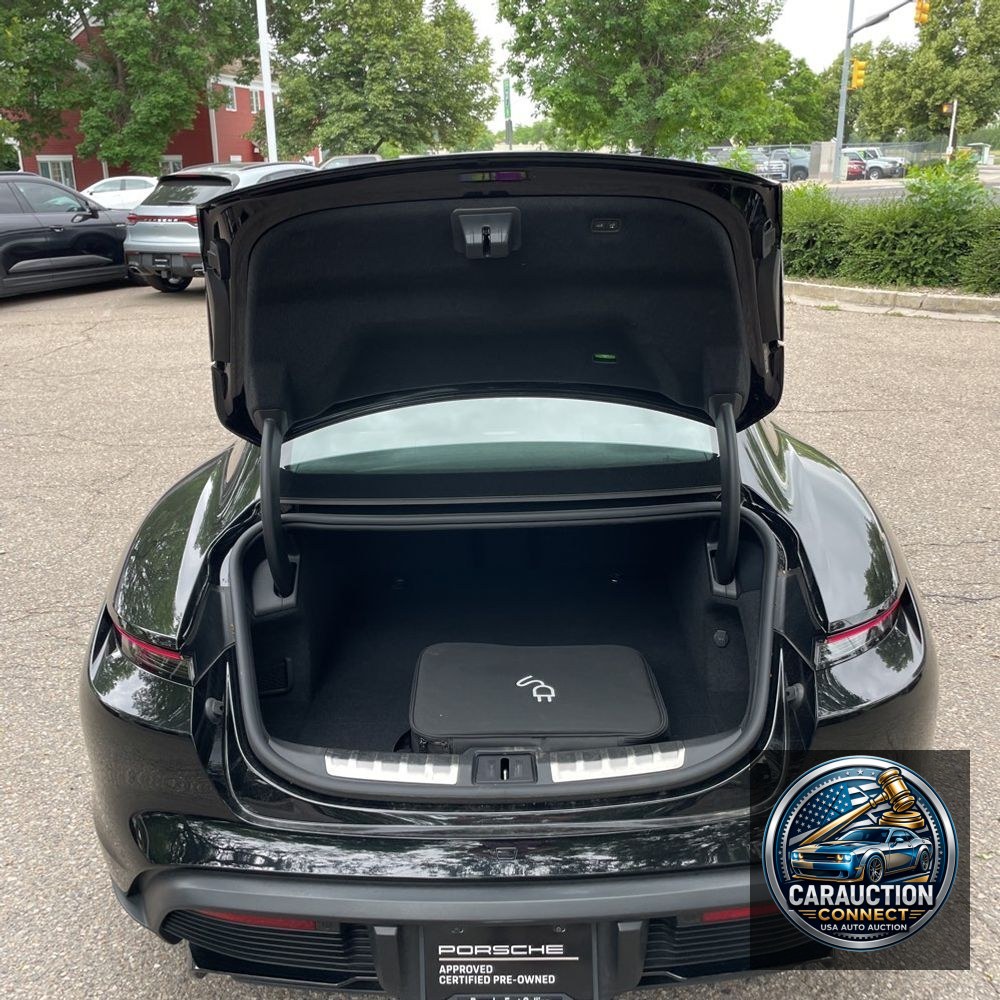 2024 Porsche Taycan Turbo