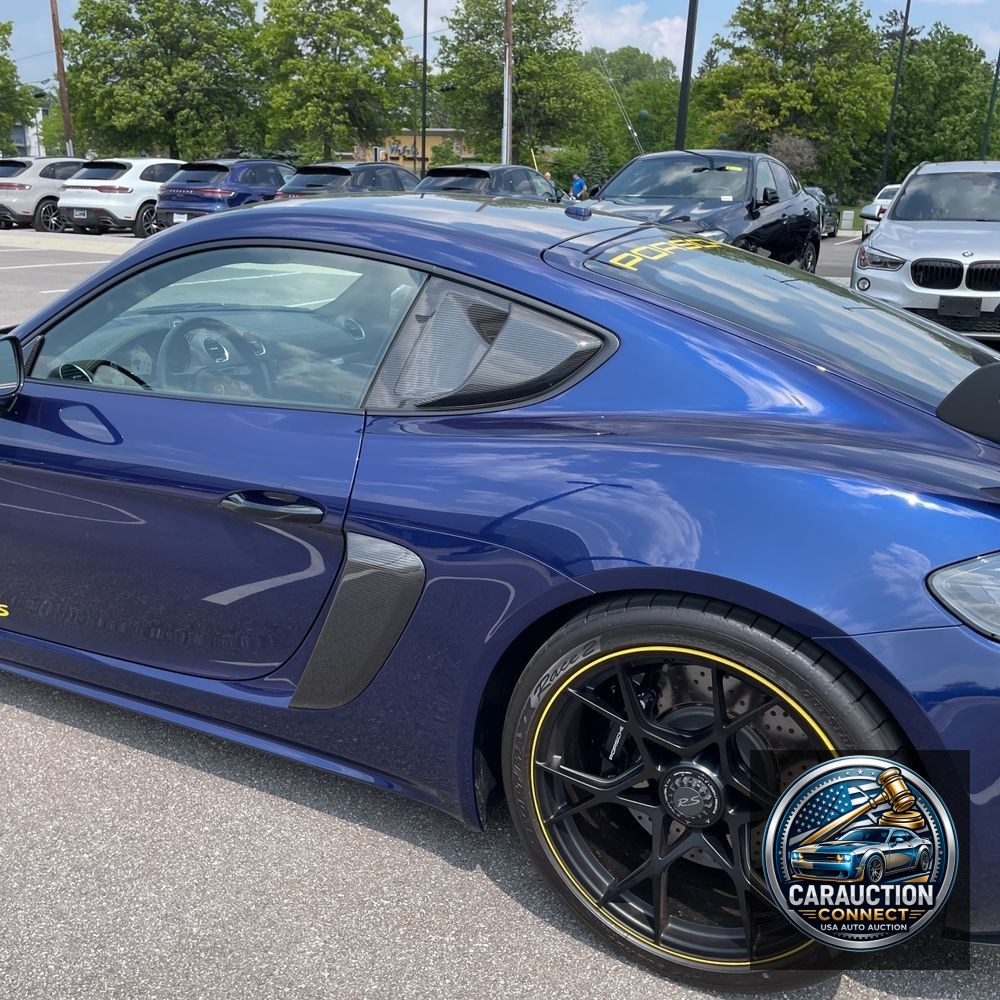 2024 Porsche 718 Cayman GT4 RS
