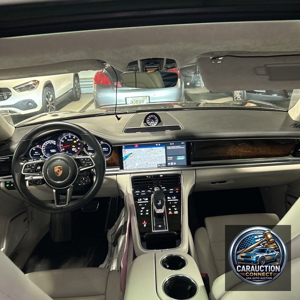 2018 Porsche Panamera Turbo