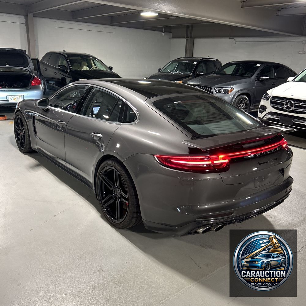 2018 Porsche Panamera Turbo