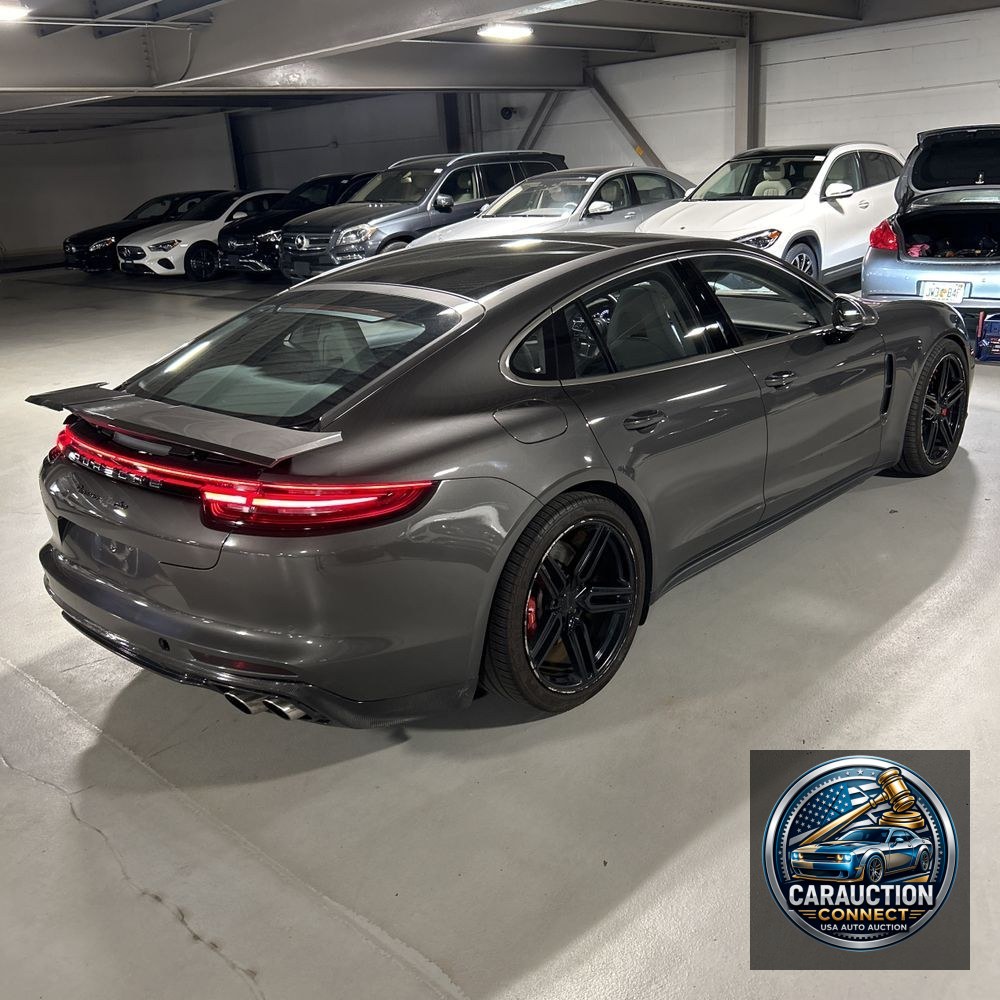 2018 Porsche Panamera Turbo