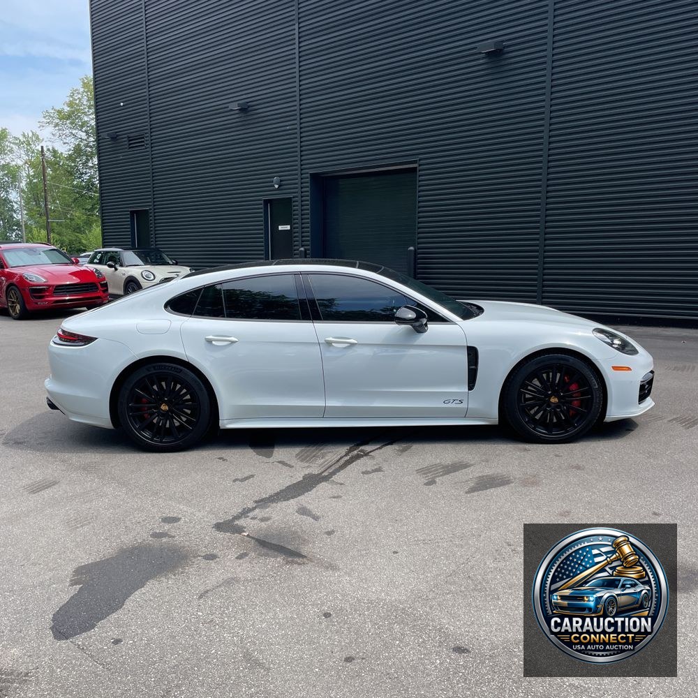 2019 Porsche Panamera GTS