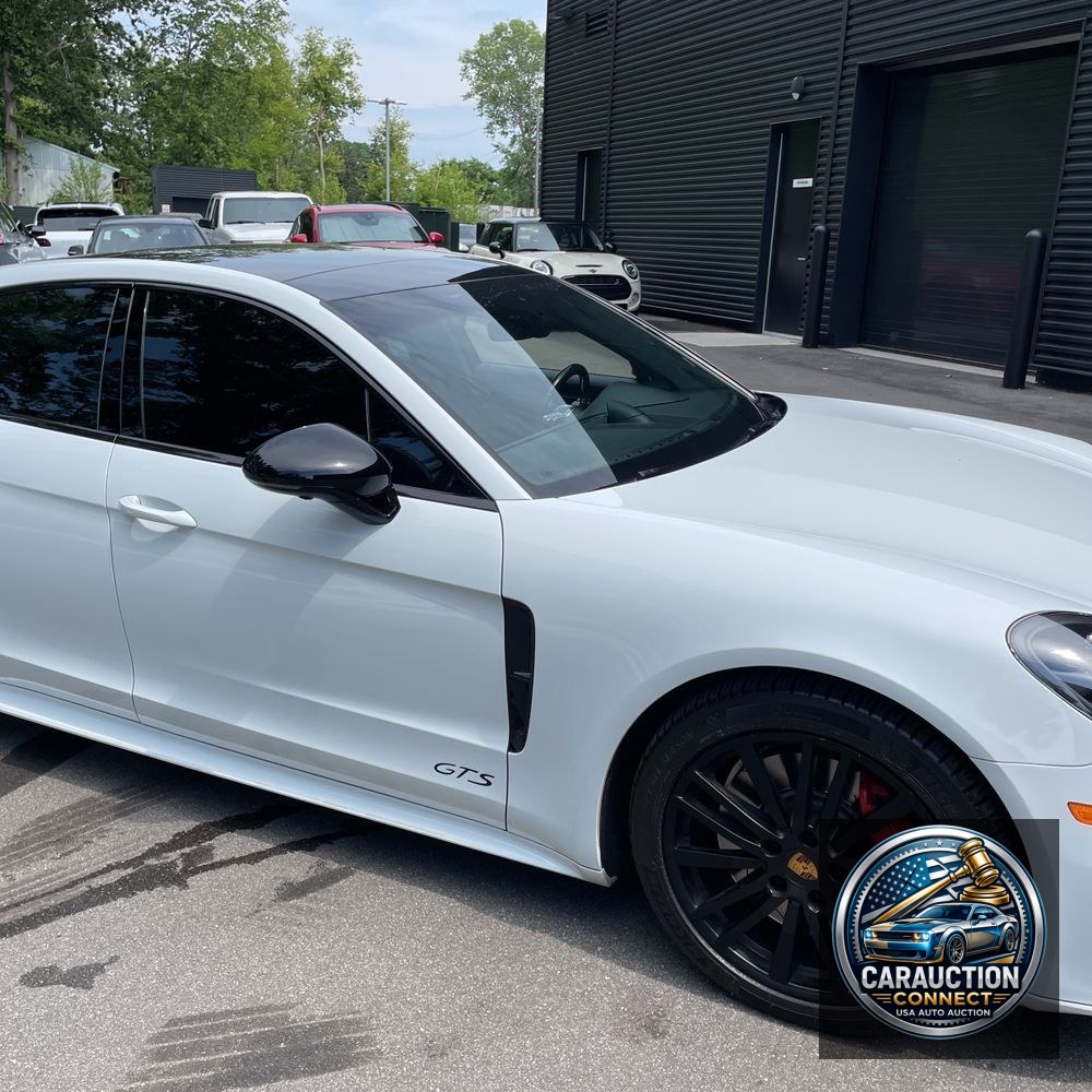 2019 Porsche Panamera GTS
