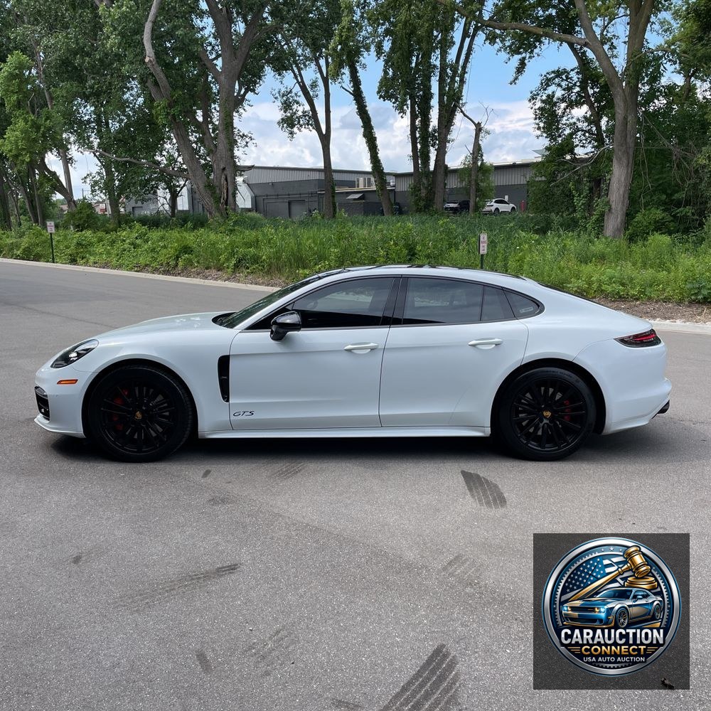 2019 Porsche Panamera GTS