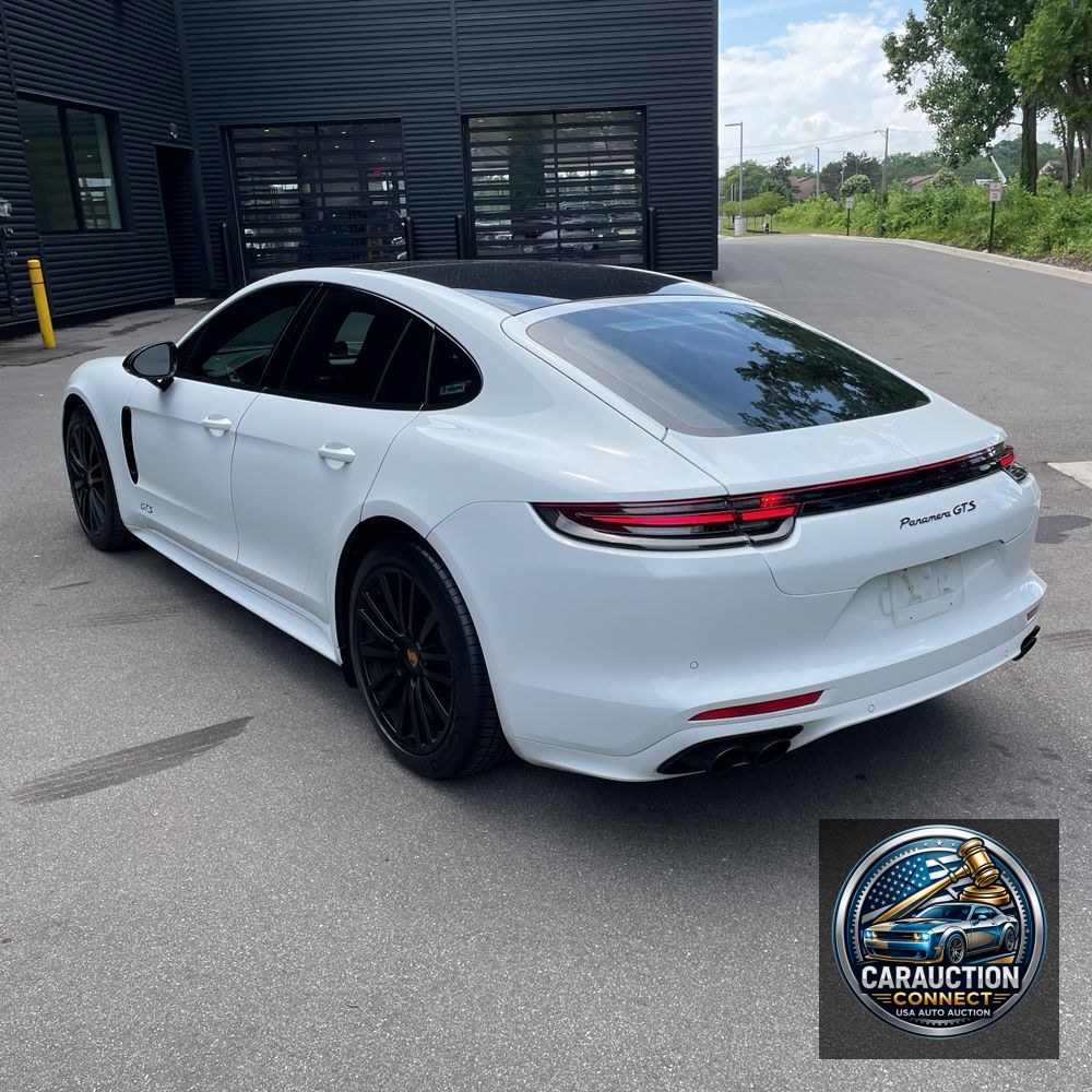 2019 Porsche Panamera GTS