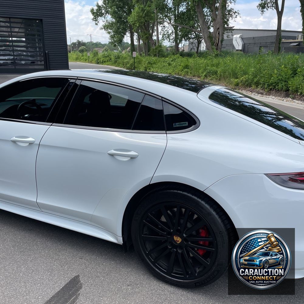 2019 Porsche Panamera GTS