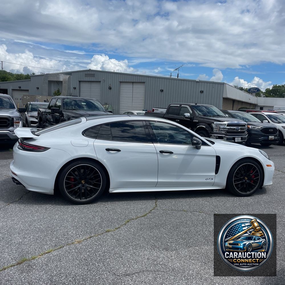 2019 Porsche Panamera GTS