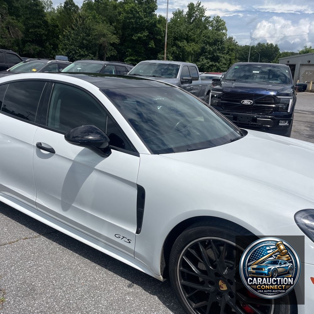 2019 Porsche Panamera GTS