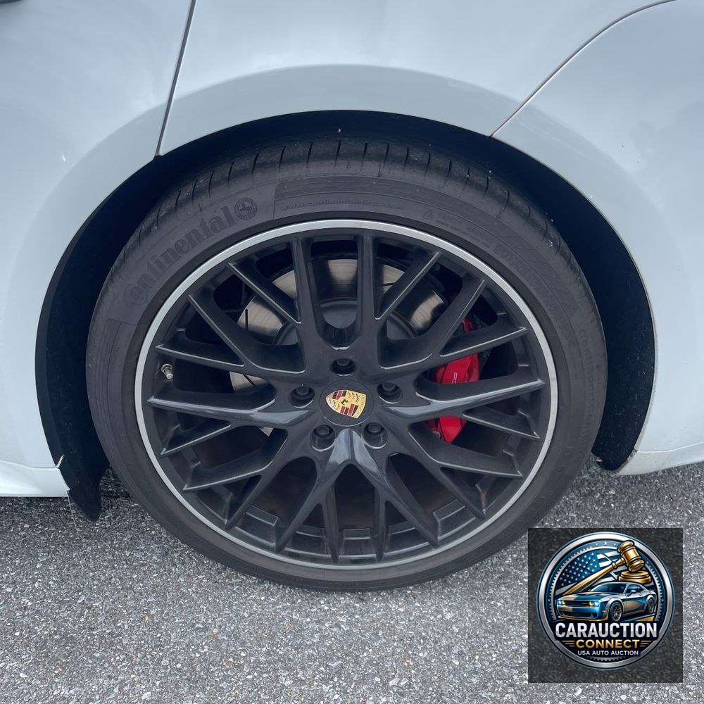 2019 Porsche Panamera GTS