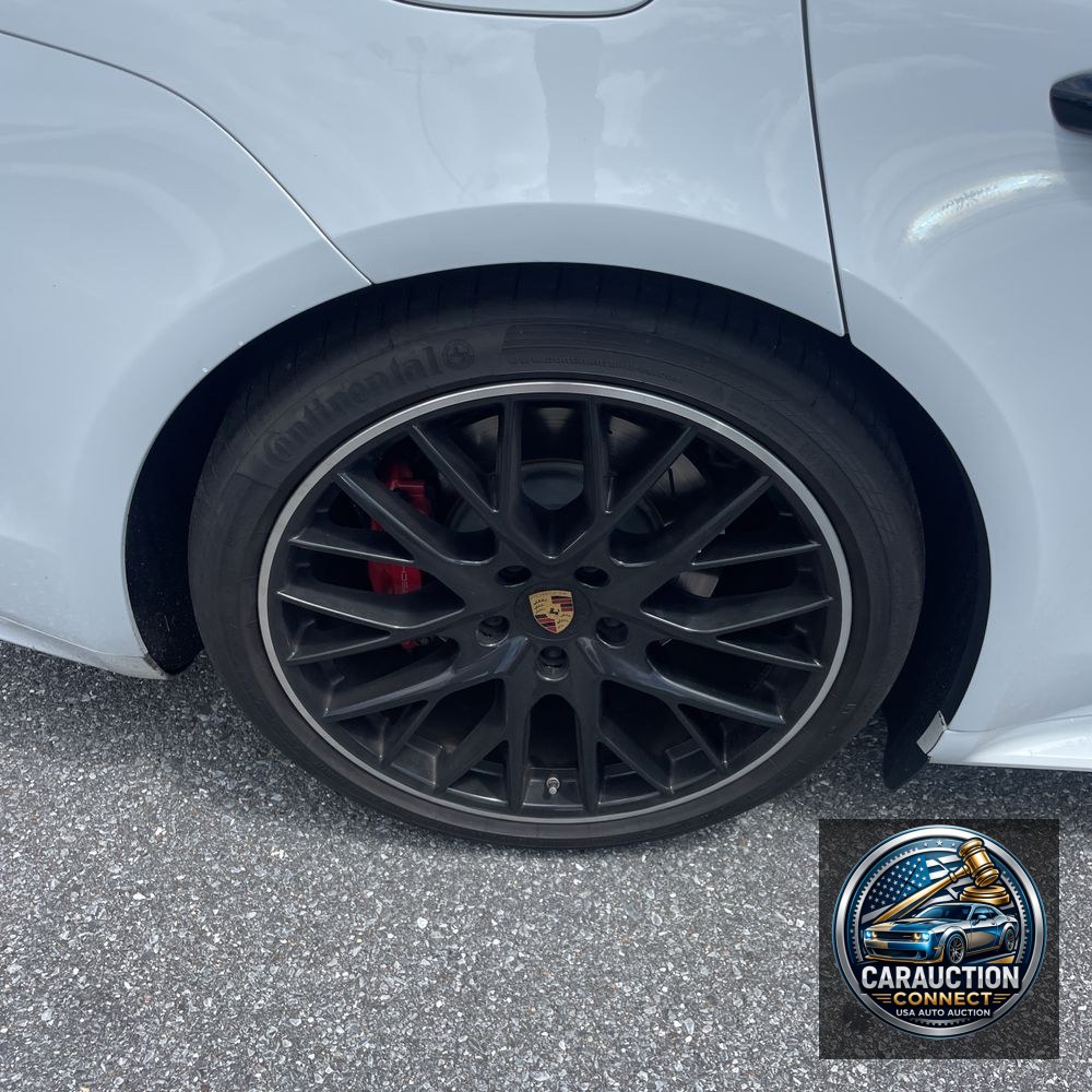 2019 Porsche Panamera GTS