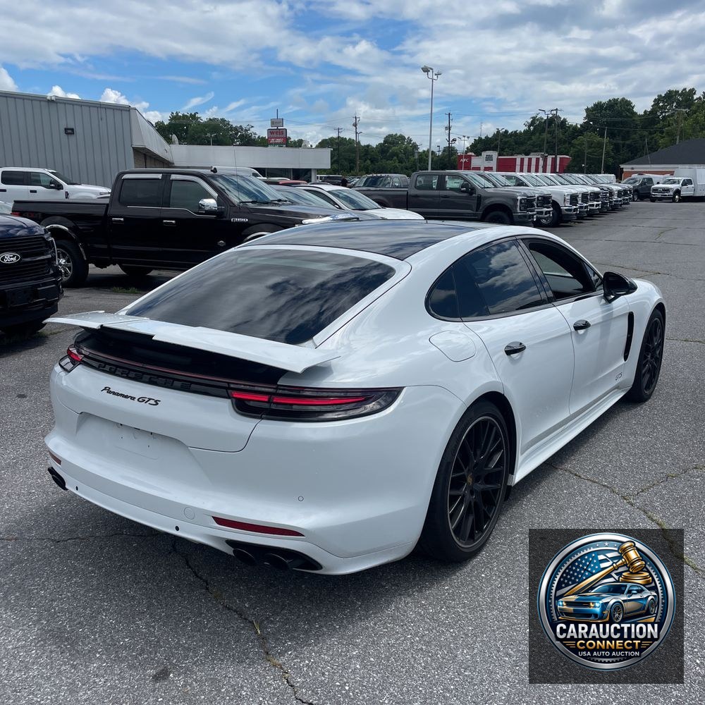 2019 Porsche Panamera GTS