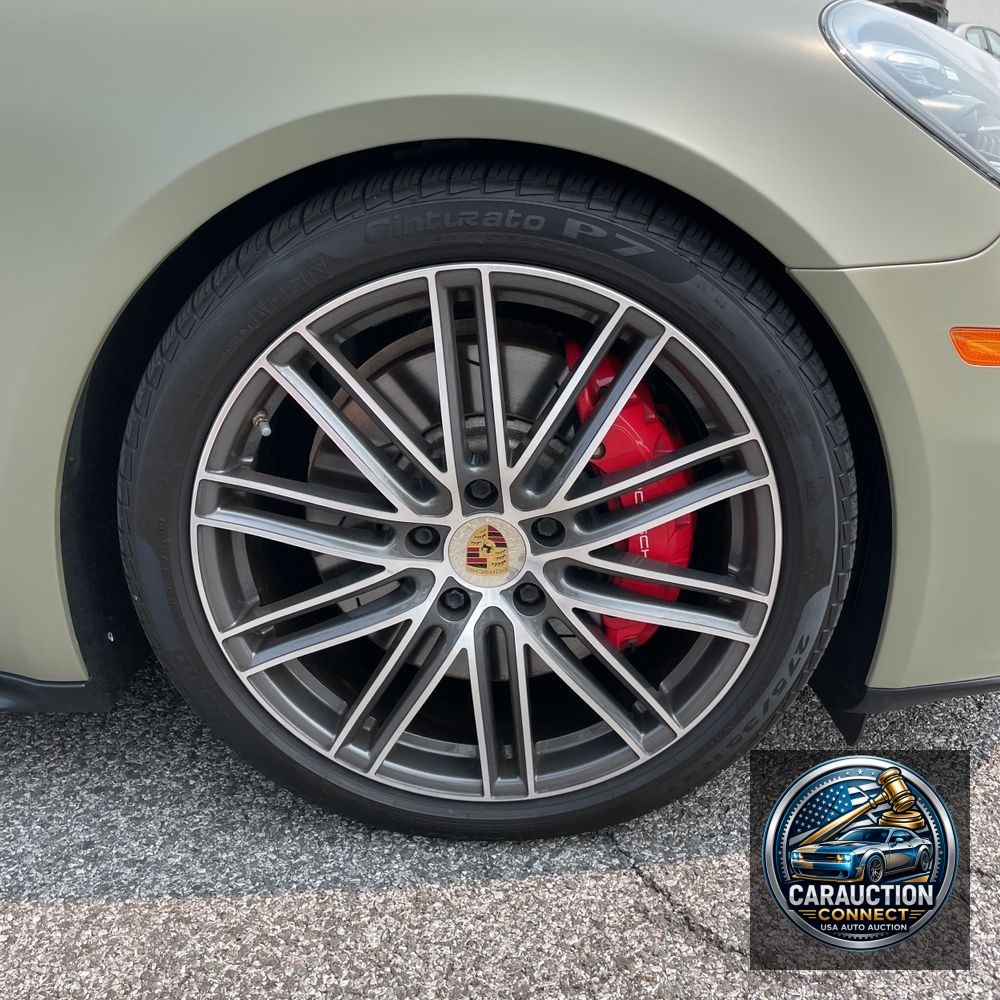 2019 Porsche Panamera GTS
