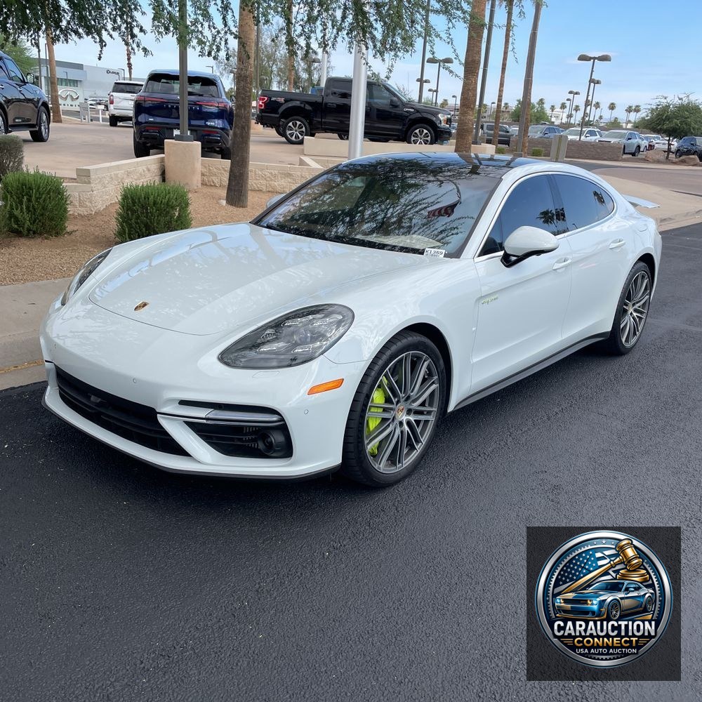 2018 Porsche Panamera Turbo S E-Hybrid